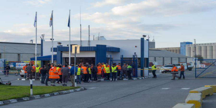 Με 24ωρη απεργία προειδοποιούν οι εργαζόμενοι της Αρχής Λιμένων Κύπρου